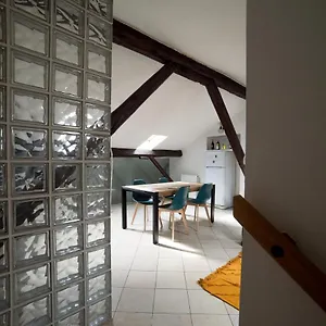 Hbhall Navigli 30 , Milano Italia